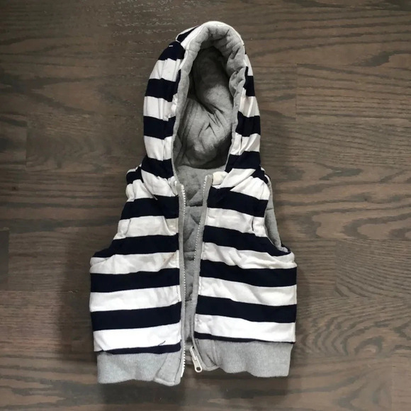 GAP REVERSIBLE VEST - Picture 5 of 6